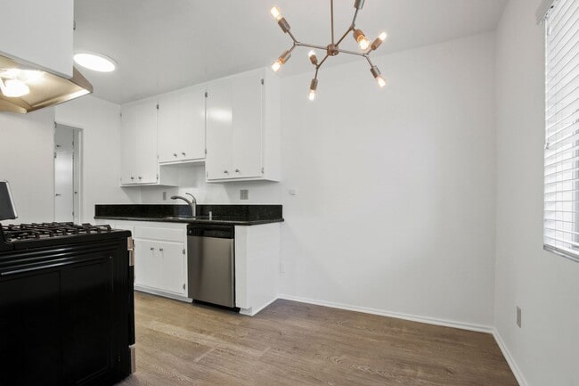 Photo - 1449 Princeton St Unit 3