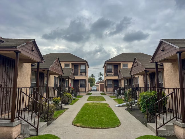 Photo - Victoria Apartments