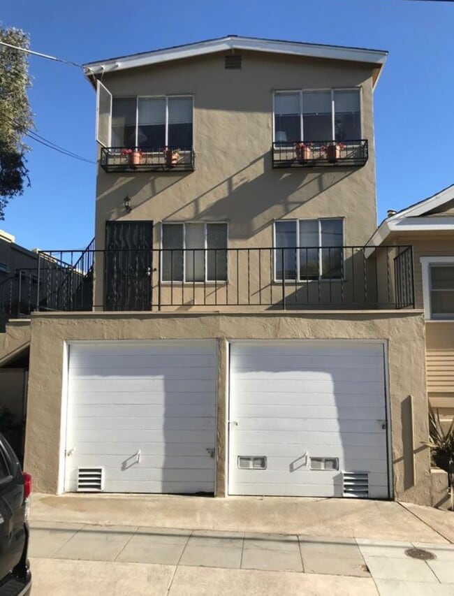 Building Photo - 721 W Lewis St Unit 721 W Lewis St