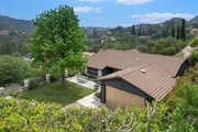 Photo - 1741 Golf Club Dr House