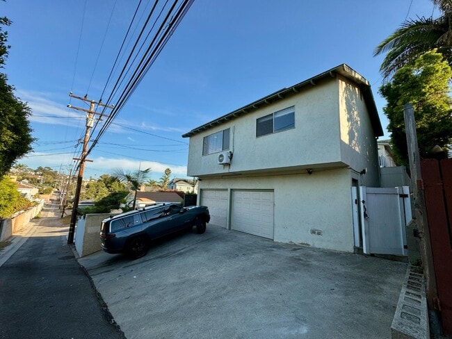 Photo - 821 Avenue A Ave Unit B