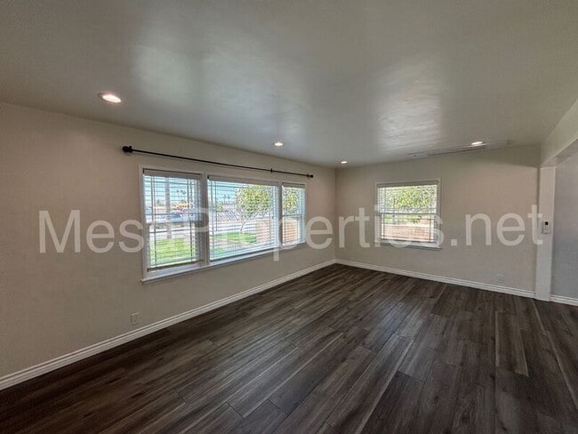 Photo - 6056 Walnut Ave
