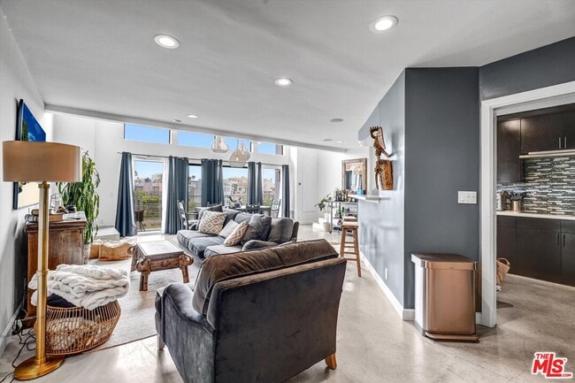 Photo - 4105 Pacific Ave Unit 1