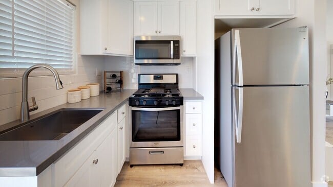 Building Photo - The Village Rental