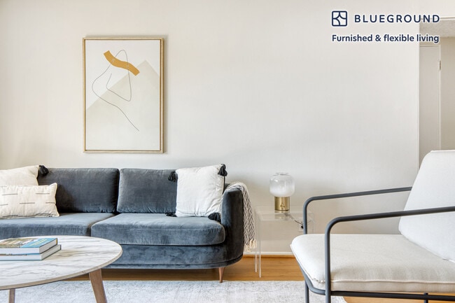 Photo - 4851 Hazeltine Ave Unit FL3-ID531