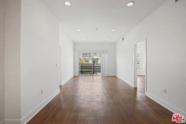 Photo - 5308 Sepulveda Blvd Unit PH8
