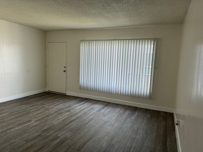 Photo - 13637 Cordary Ave
