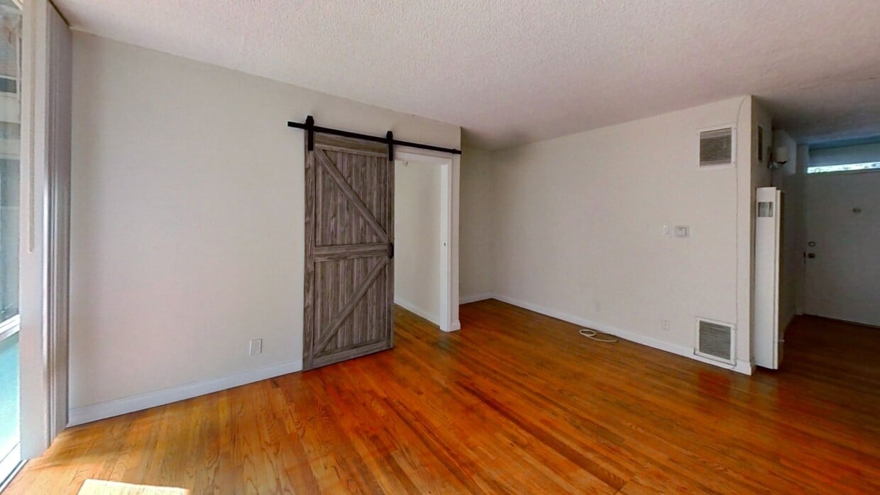 3D Tour - 11131 Rose Ave Unit 17