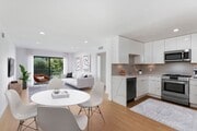 Photo - 1546 Bundy Drive Apartments