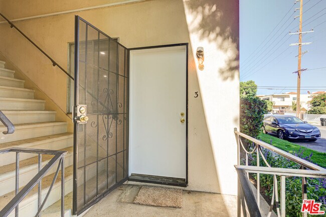 Photo - 11825 Iowa Ave Unit 3