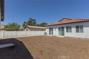 Photo - 1337 E 8th St House