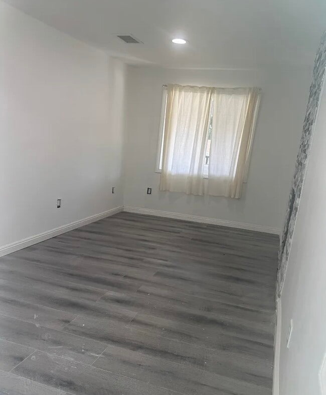 Photo - 3623 3rd Ave