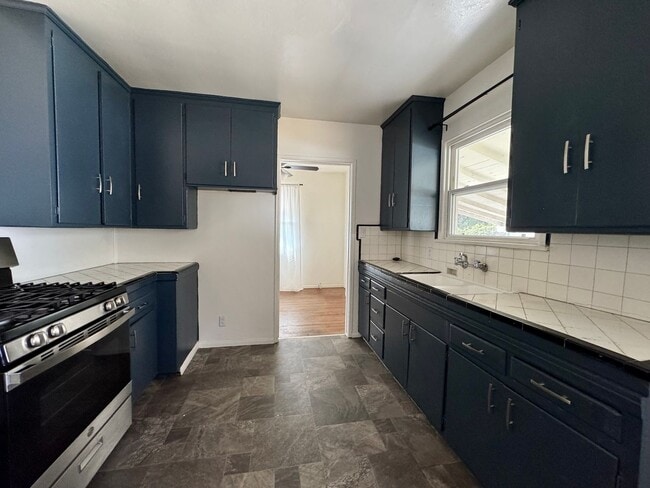 Photo - Charming 3 Bed/1Bath Available Now In North Hollywood!