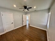 Photo - 3442 N Greenbrier Rd