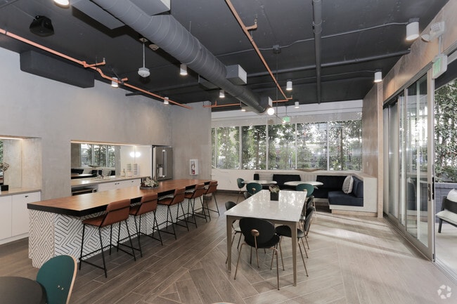 Photo - Fusion Encore Hollywood