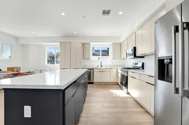 Photo - 4336 La Clede Ave