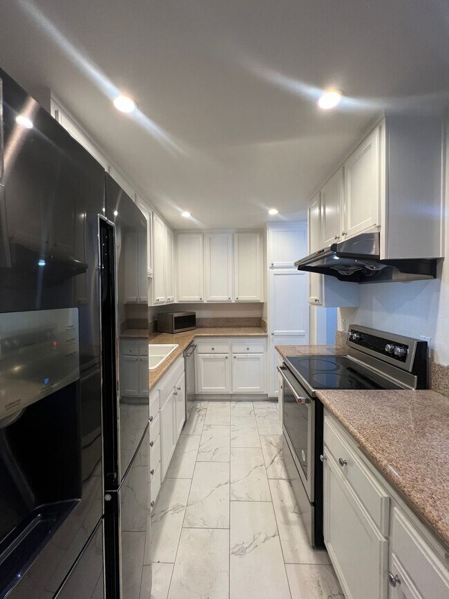 Photo - 2 Bed 2 Bath - Split Unit Unit A214