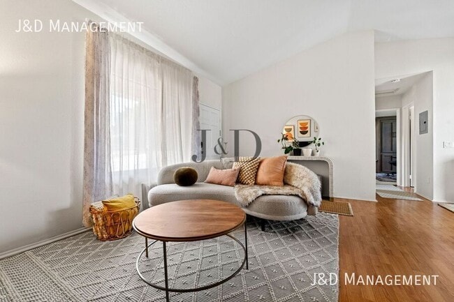 Photo - 3935 32nd St