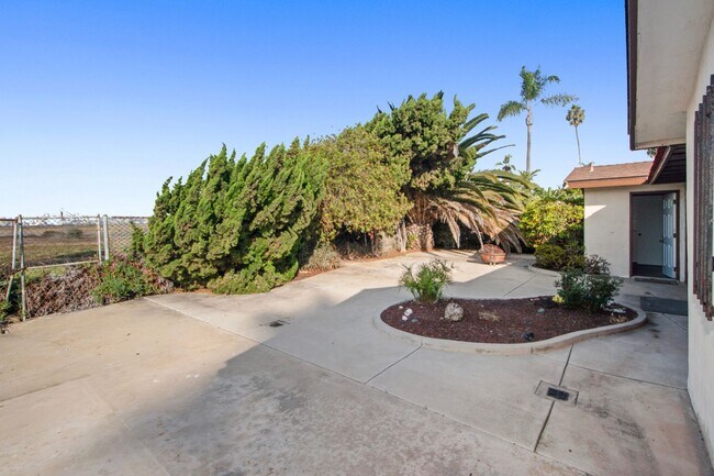 Photo - Available Now! Spacious 3BR, 2BA, 1,76sq.f...