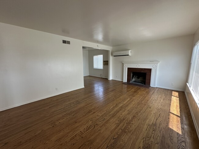 Photo - 997 Capper Ave