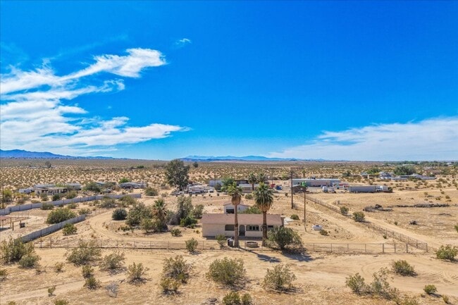 Photo - 2 Bedroom Home on 1.8 Acre Lot