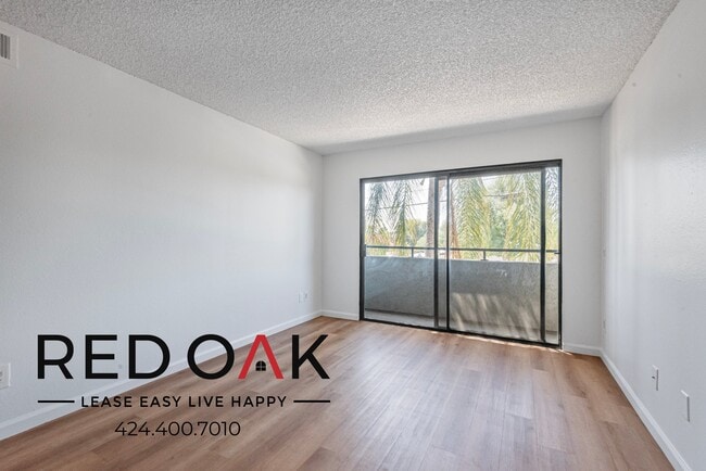 Photo - 11817 Victory Blvd Unit 111