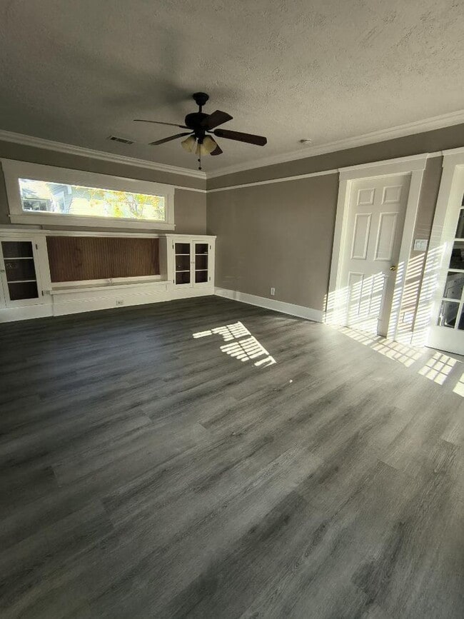 Photo - UPGRADED 2 BEDROOM 1 BATH HOUSE CLOSE TO UPTOWN WHITTIER