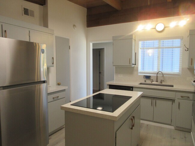 Photo - 13235 Cumpston St