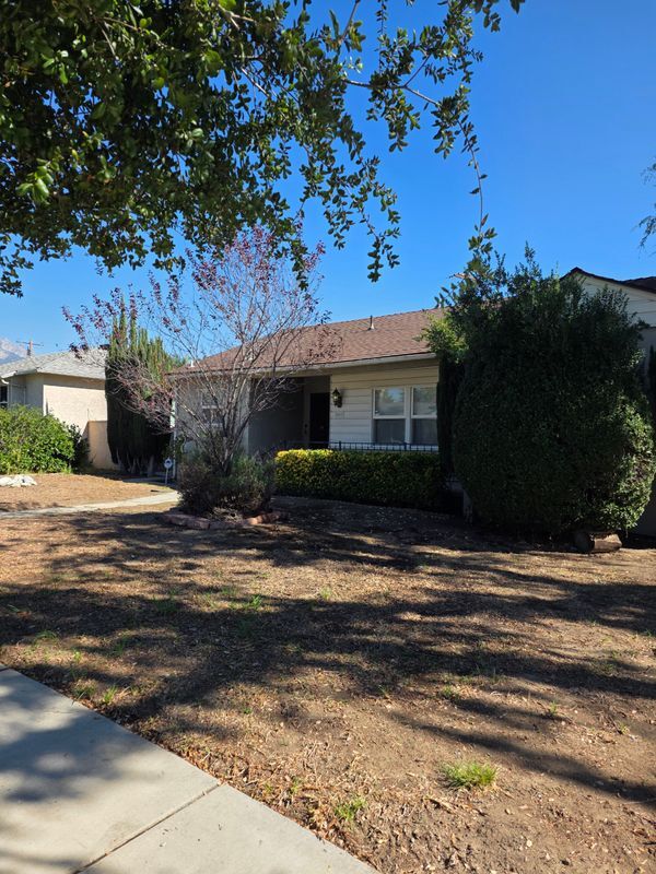 Building Photo - 808 N 10th Ave