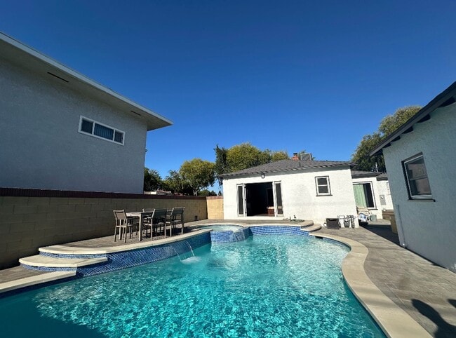 Photo - Charming 3 bed/2 bath House for Rent in Si...