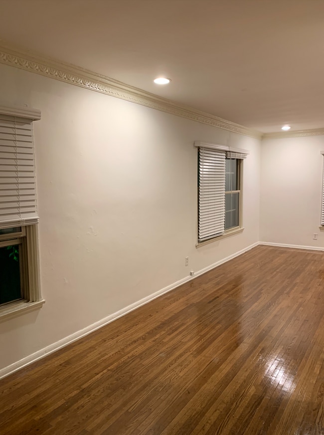 Living Room - 10227 1/2 S 8th Ave Unit 10227