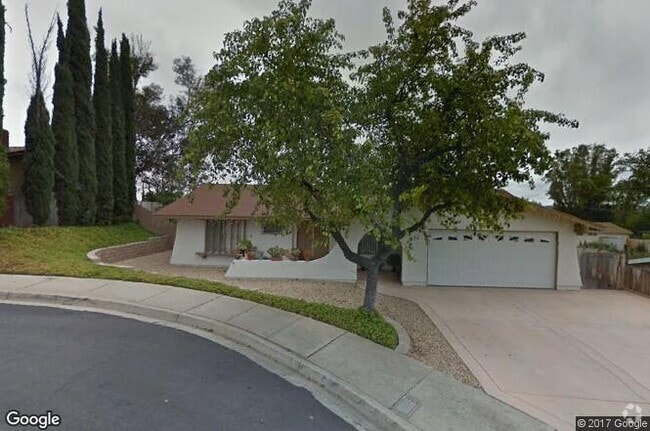 Building Photo - COMING SOON! Single Level 4 Bed/2 Bath in ... Rental