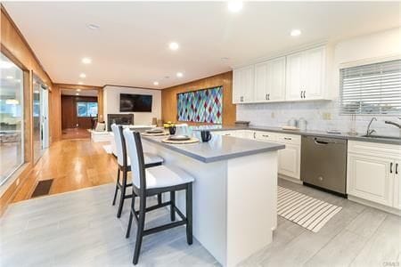 Photo - 584 W 22nd St