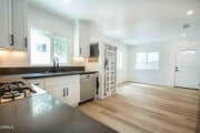 Photo - 2276 Ewing St