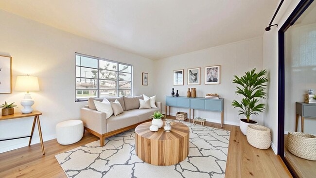 Building Photo - 18138 S Dalton Ave