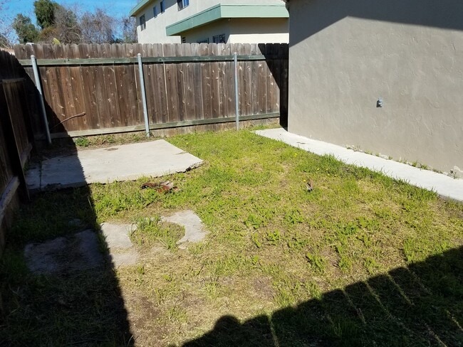 Photo - 3-Bed, 1.5-Bath House w/1-Car Garage, Close to Commissary