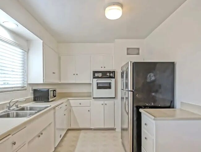 Photo - 1500 Manhattan Ave Unit B