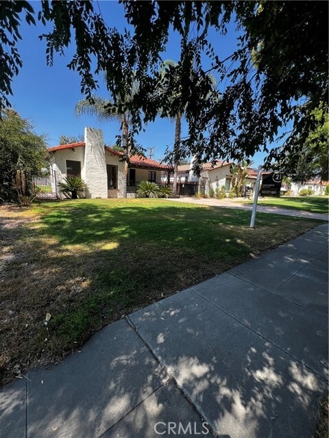 Photo - 484 W 25th St