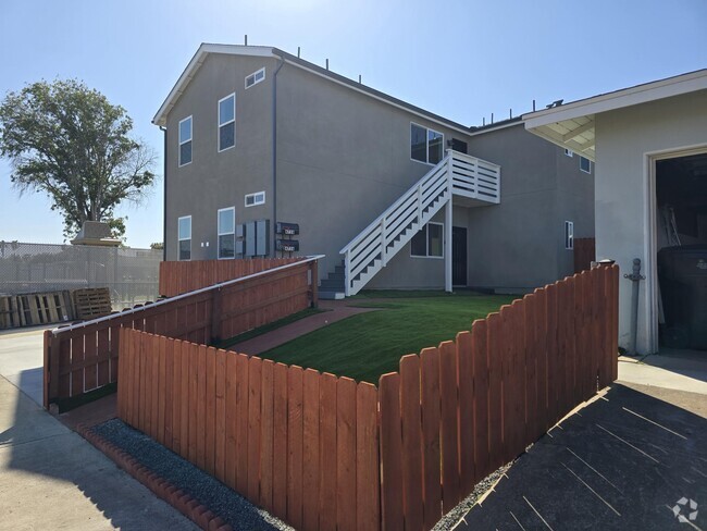 Building Photo - 4724 Hidalgo Ave Rental