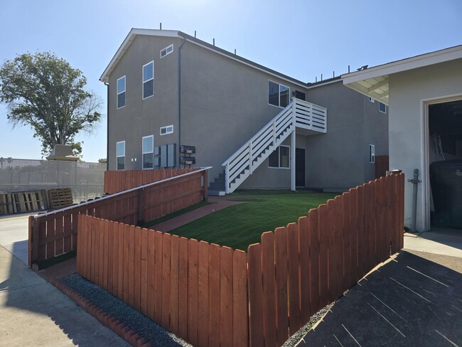 Photo - 4724 Hidalgo Ave Townhome