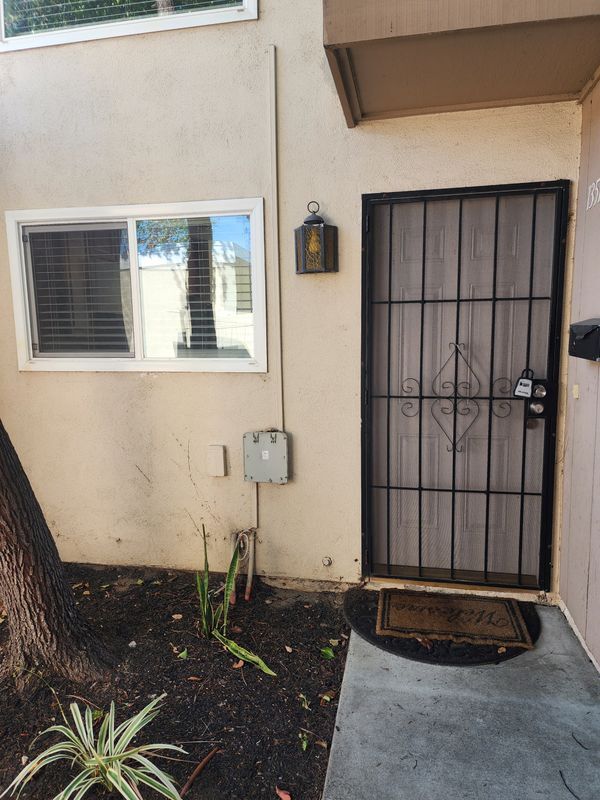 Building Photo - 13514 Village Dr