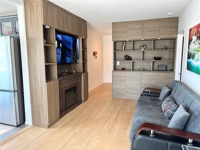 Photo - 1649 Appian Wy Unit 312