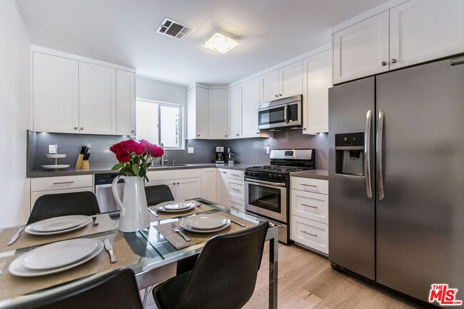 Photo - 2741 S Palm Grove Ave