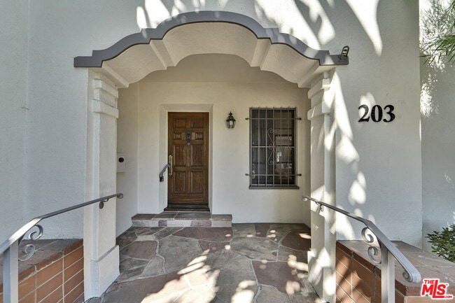 Photo - 203 S Detroit St