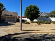 Photo - 421 Royal Cir