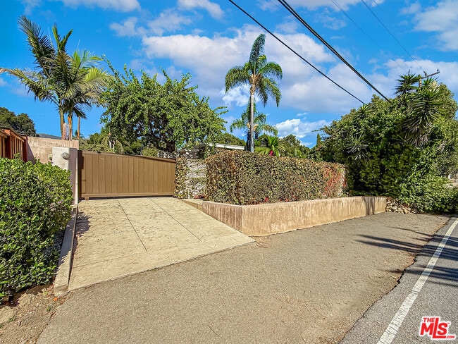 Photo - 2123 Sycamore Canyon Rd