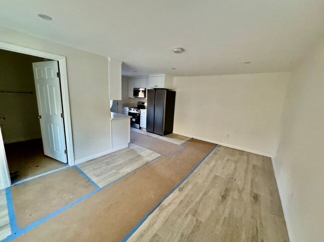 Photo - 857 W Edgehill Rd