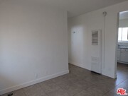 Photo - 959 S Soto St House