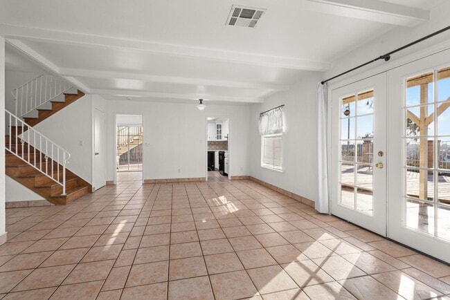 Photo - 533 Hibiscus Ct