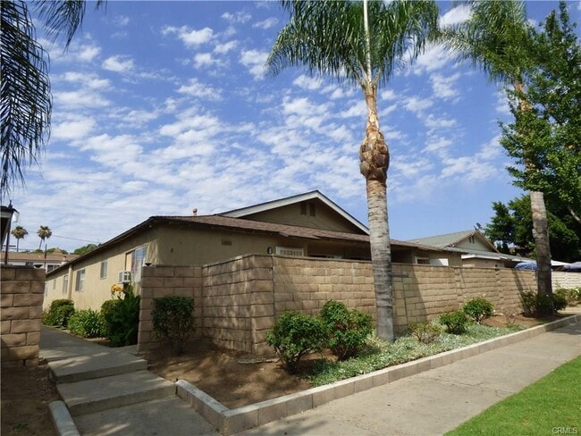 Photo - 3025 Garnet Ln Unit B